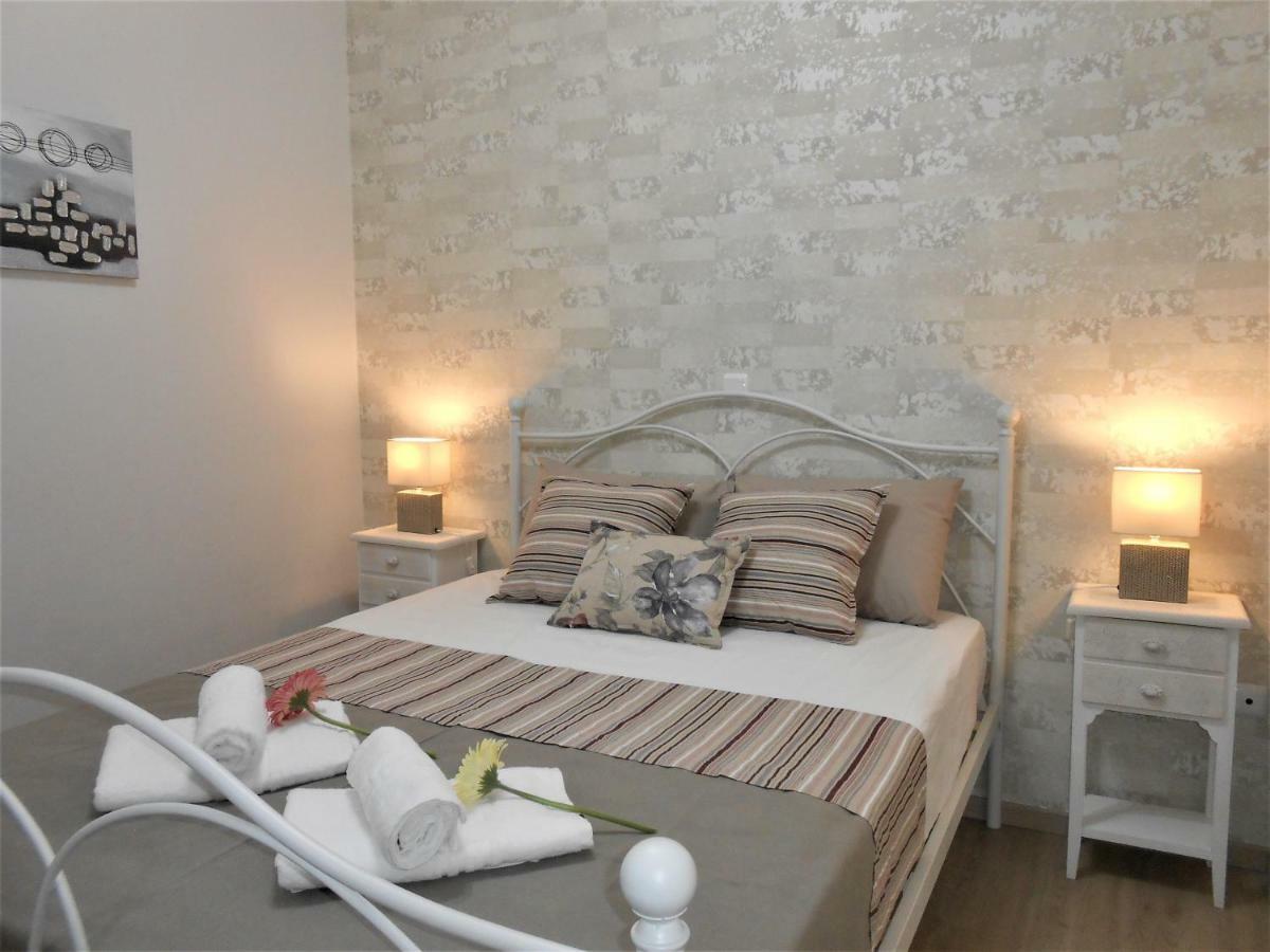 Marras Apartment Athens Ngoại thất bức ảnh